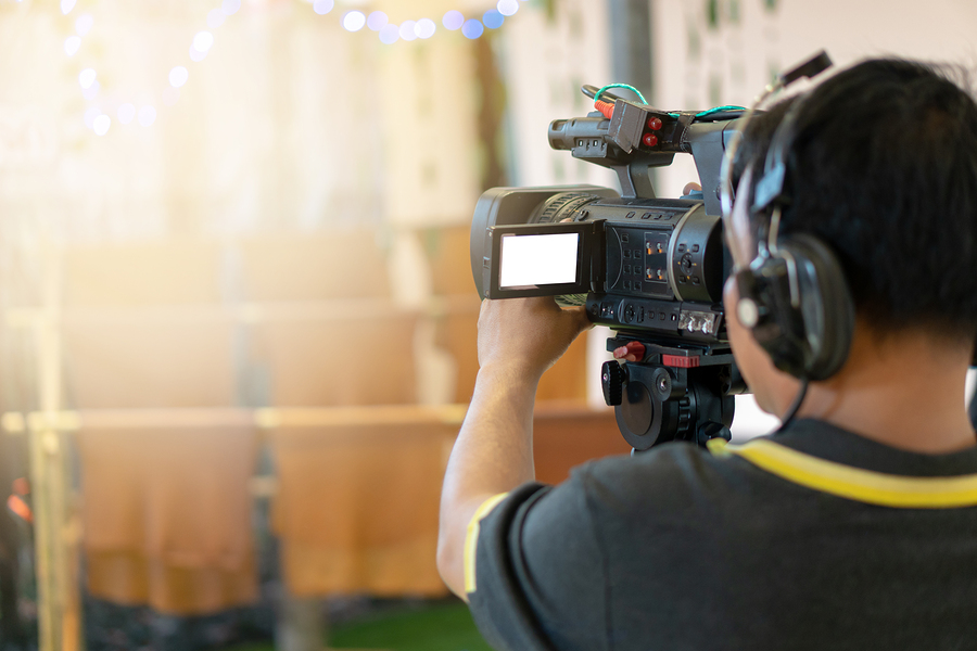 Camcorder To Shoot The Story As An Animation. Save To See The Ba T